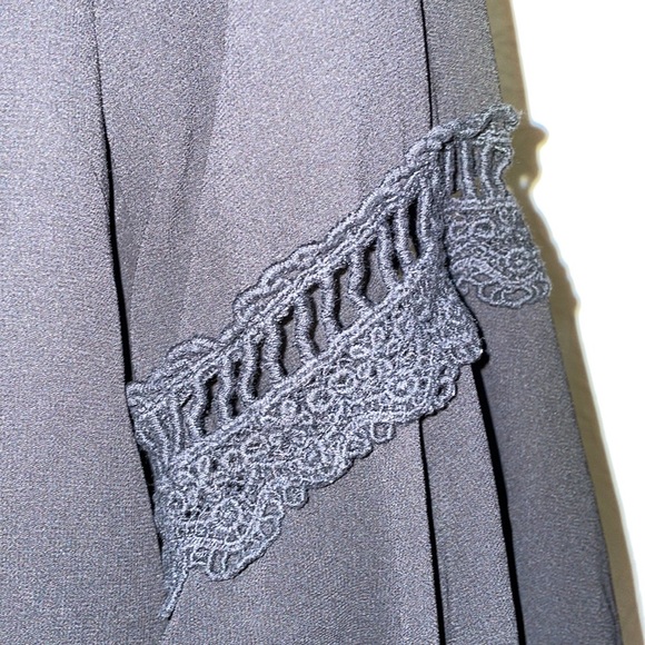 Small Black Bell Sleeves with lace cutout Keyhole with tie closure - Picture 4 of 10